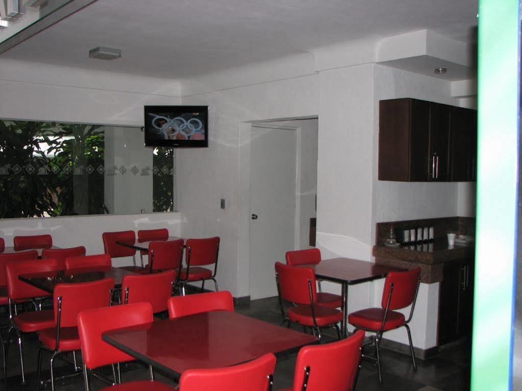 Hotel Y Suites Plaza Manzanillo Exterior foto